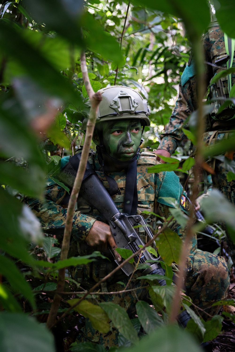 OKNG, RBLF train close-quarters combat in jungle terrain