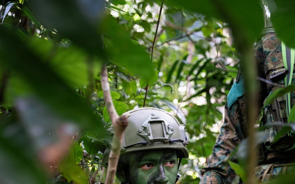 OKNG, RBLF train close-quarters combat in jungle terrain