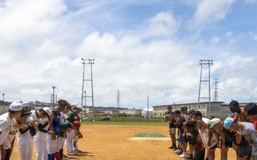 HMLA-367 Marines play baseball with local university students