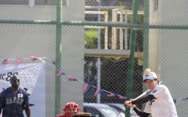 HMLA-367 Marines play baseball with local university students