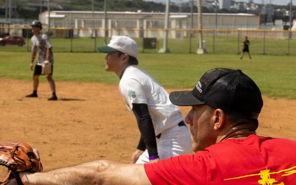 HMLA-367 Marines play baseball with local university students