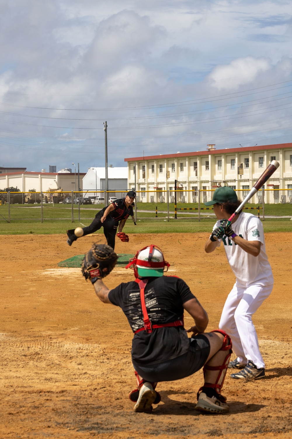HMLA-367 Marines play baseball with local university students