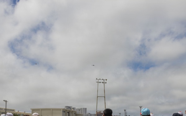 HMLA-367 Marines play baseball with local university students