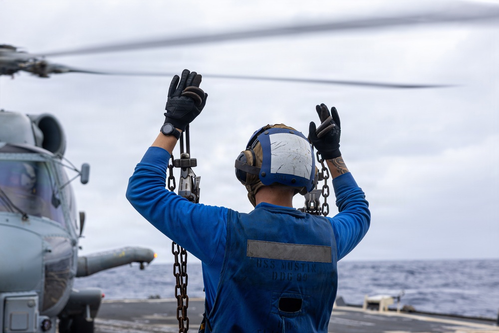 USS Mustin conducts flight operations