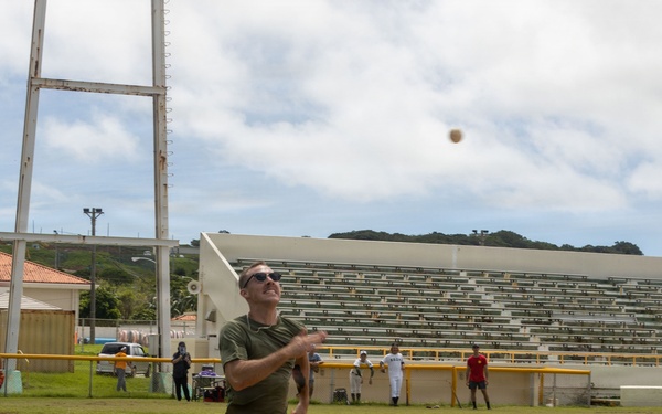 HMLA-367 Marines play baseball with local university students