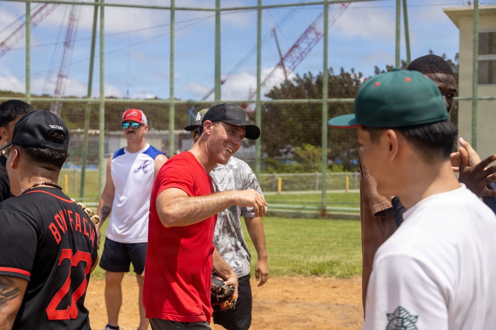 HMLA-367 Marines play baseball with local university students