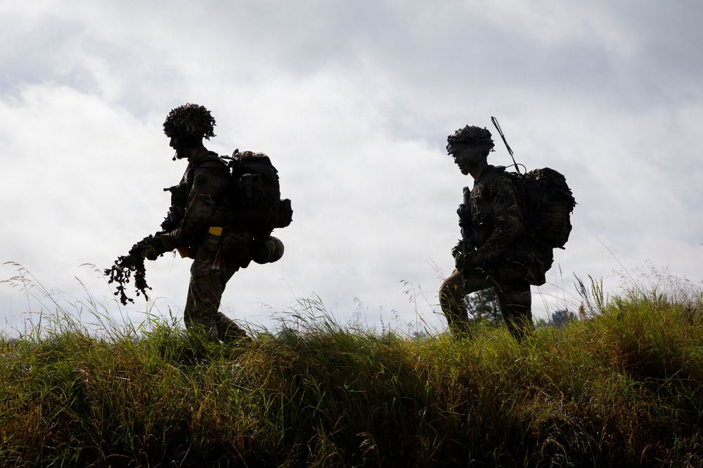 U.S. Army Soldiers with the NATO FLF Battle Group take part in British sniper training in Poland