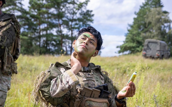 U.S. Army Soldiers with the NATO FLF Battle Group take part in British sniper training in Poland