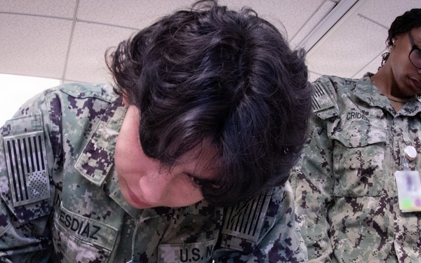 Training to Keep the Warfighter in the Fight:  NMRTC Cherry Point Nurses, Corpsmen, Conduct Skills Fair