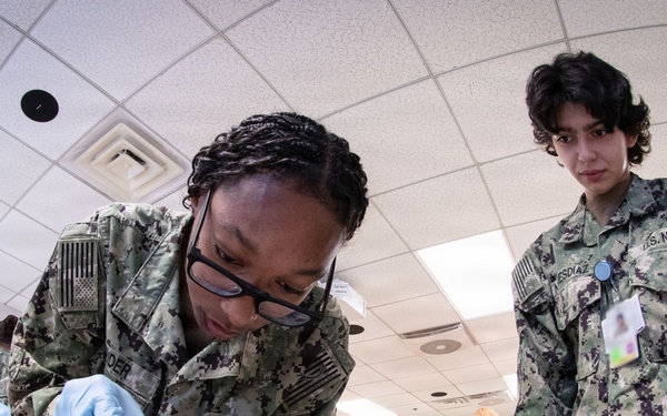 Training to Keep the Warfighter in the Fight:  NMRTC Cherry Point Nurses, Corpsmen, Conduct Skills Fair