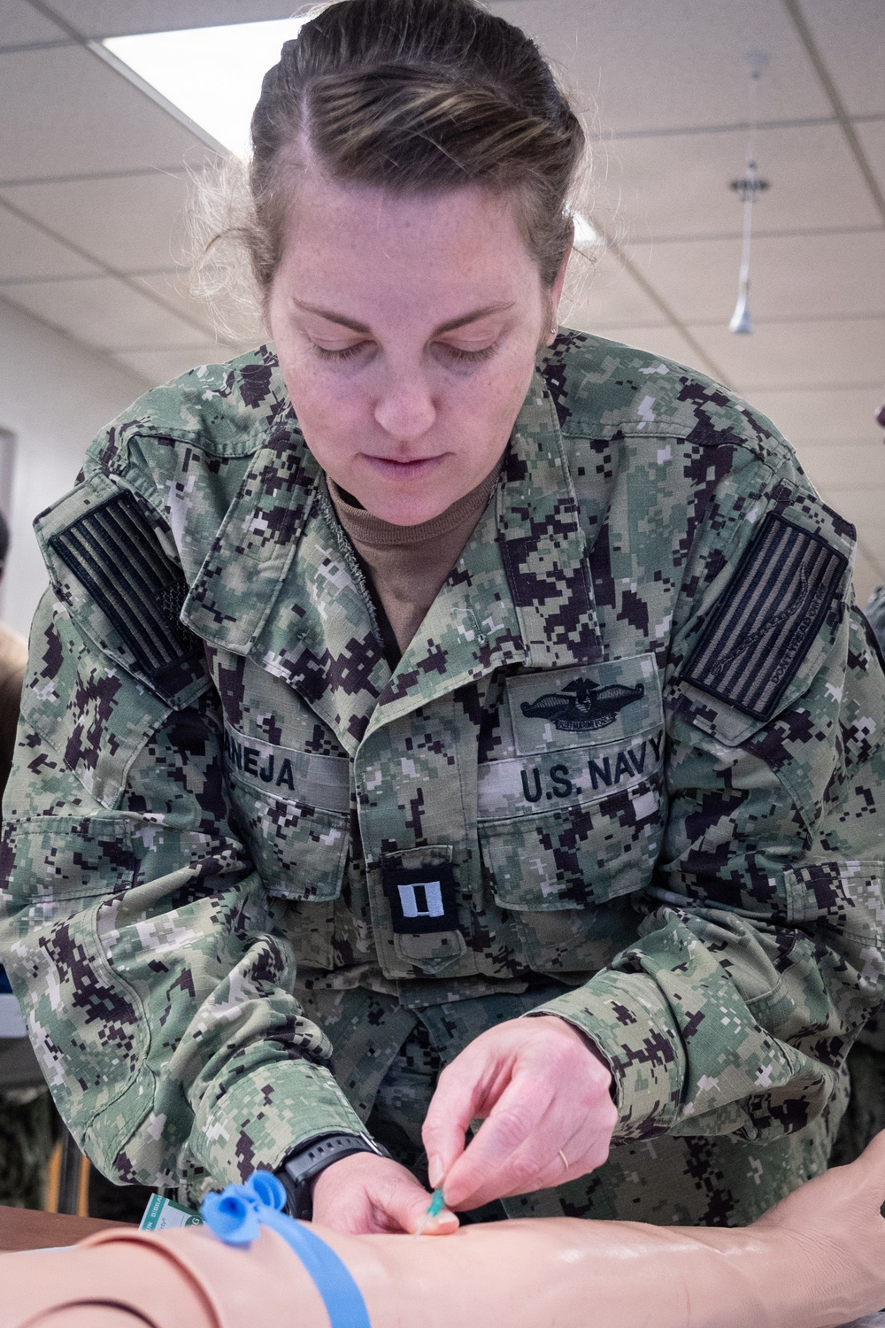 Training to Keep the Warfighter in the Fight:  NMRTC Cherry Point Nurses, Corpsmen, Conduct Skills Fair