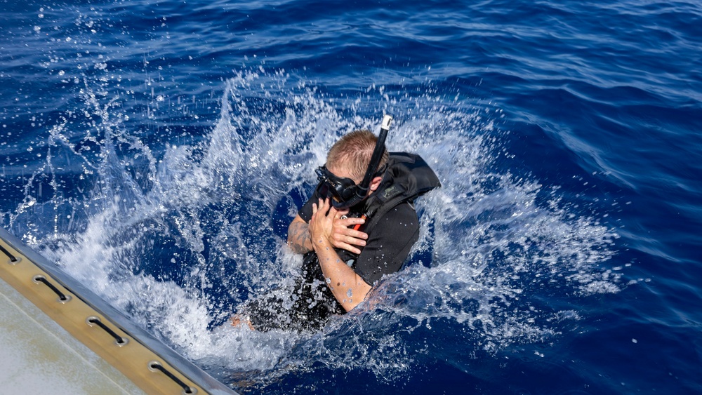 DDG 117 Conducts Boat OPs