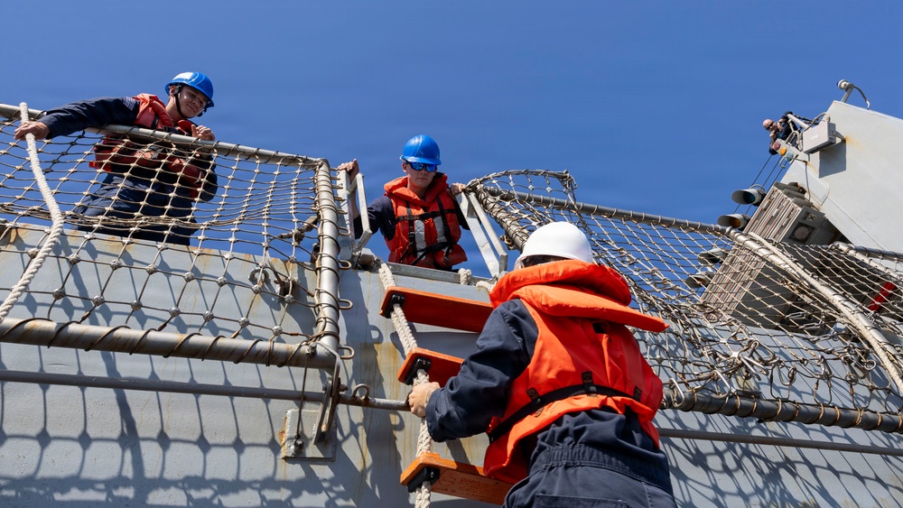 DDG 117 Conducts Boat OPs