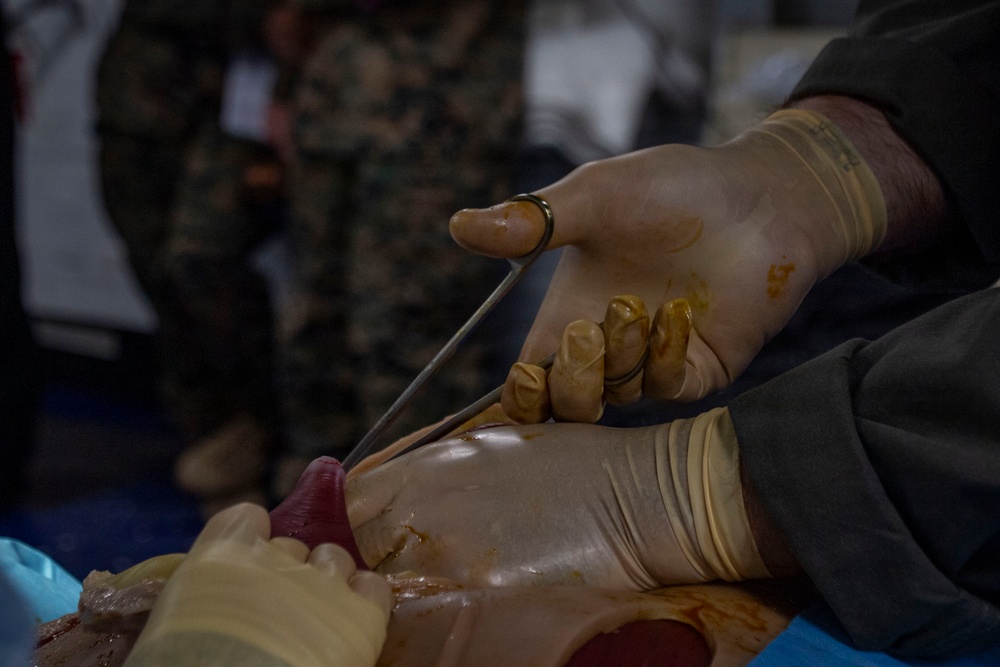 USS Makin Island conducts medical drills