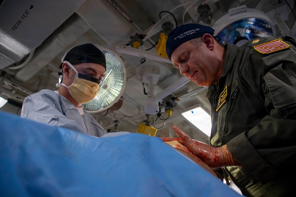 USS Makin Island conducts medical drills