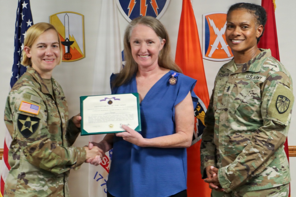 7th Signal Command (Theater) Honors Civilians at Fort Gordon Awards Ceremony