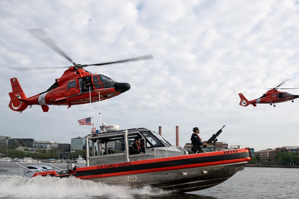 U.S. Coast Guard Conducts Multi-Asset Security Patrol on Potomac River near Washington, D.C.