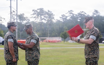 Brig. Gen. Ingram Tours Ashley Kennels