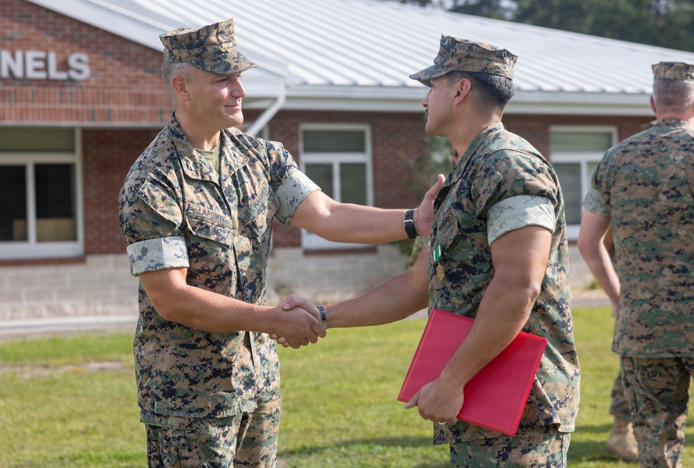 Brig. Gen. Ingram Tours Ashley Kennels