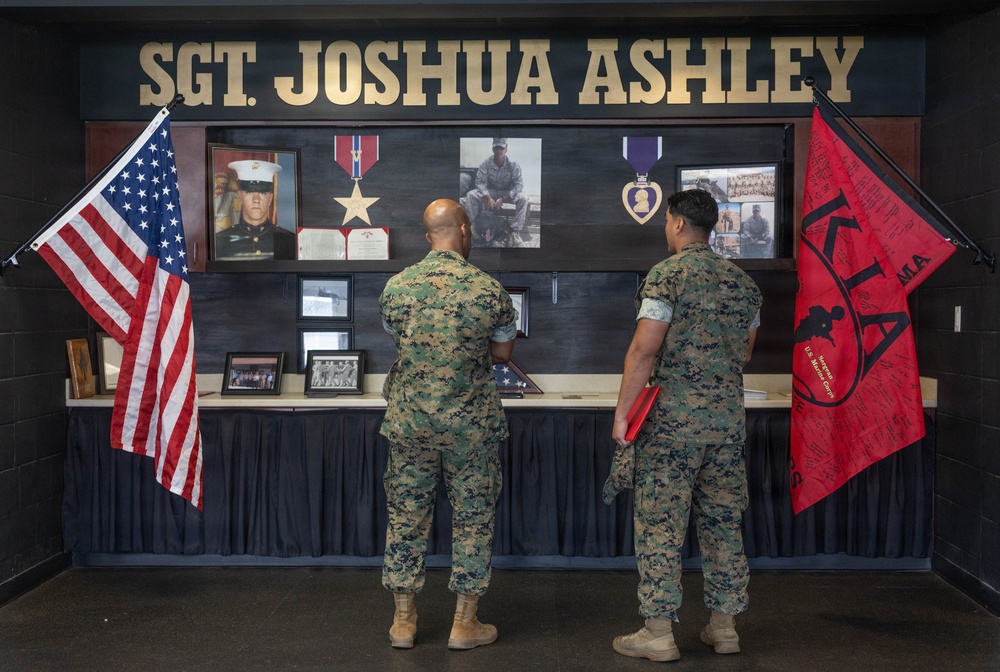 Brig. Gen. Ingram Tours Ashley Kennels