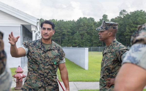 Brig. Gen. Ingram Tours Ashley Kennels