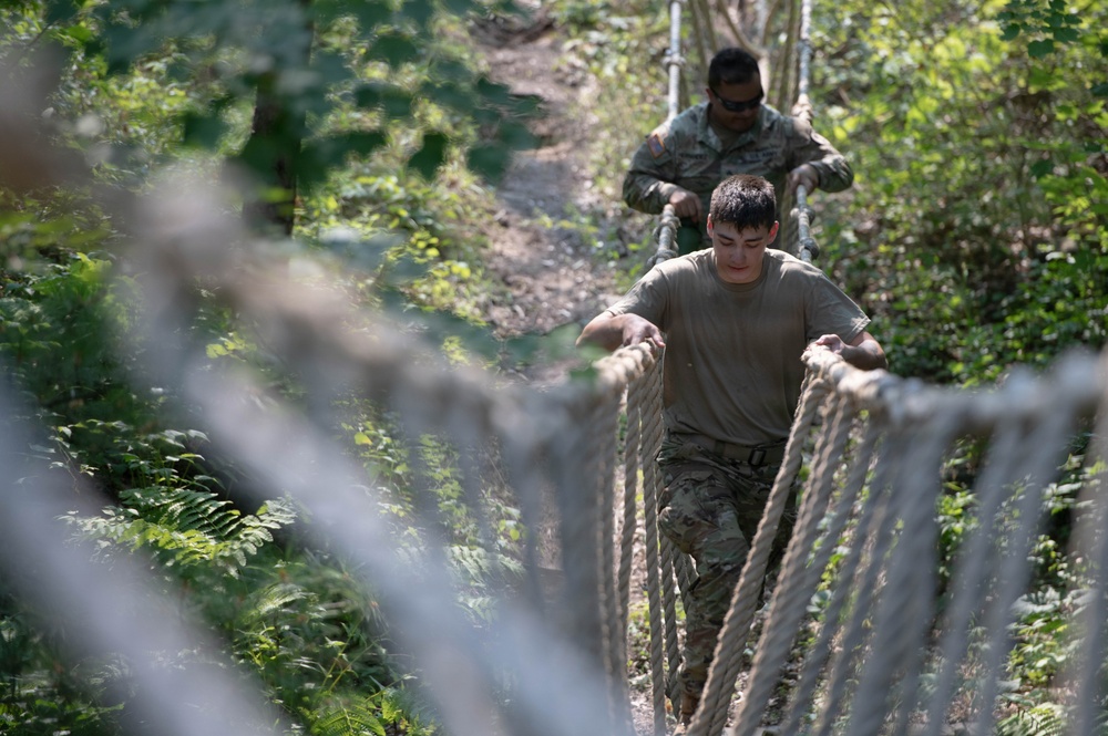 327th Military Police Battalion tackles Confidence Course at Fort McCoy