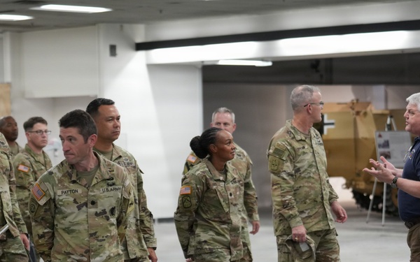 1st Armored Division senior leaders tour 1st Armored Division Museum