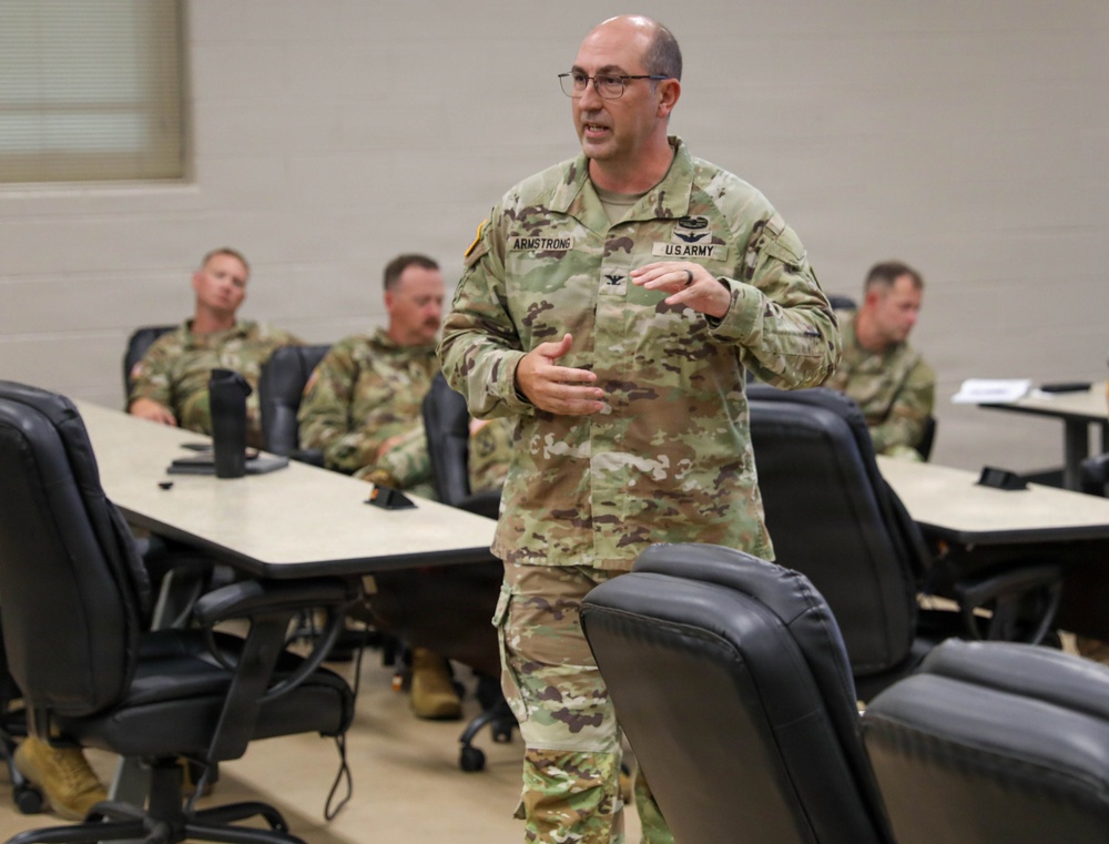 Kentucky Guard course prepares new command teams to lead