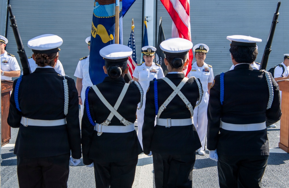 USS Charleston (LCS 18) Holds Change of Command Ceremony