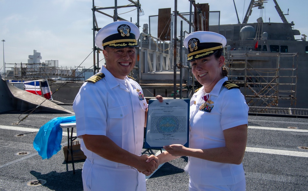 USS Charleston (LCS 18) Holds Change of Command Ceremony