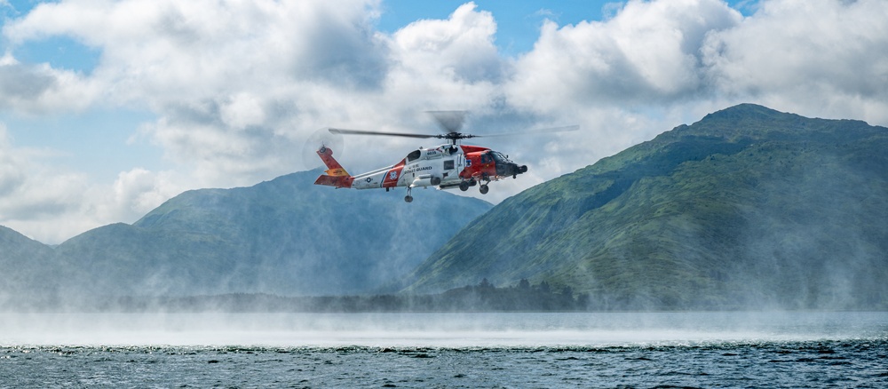 Coast Guard members conduct search and rescue exercise during leadership visit in Kodiak