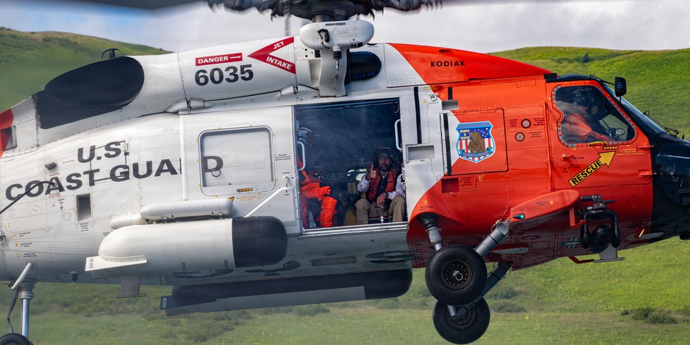 Coast Guard members conduct search and rescue exercise during leadership visit in Kodiak