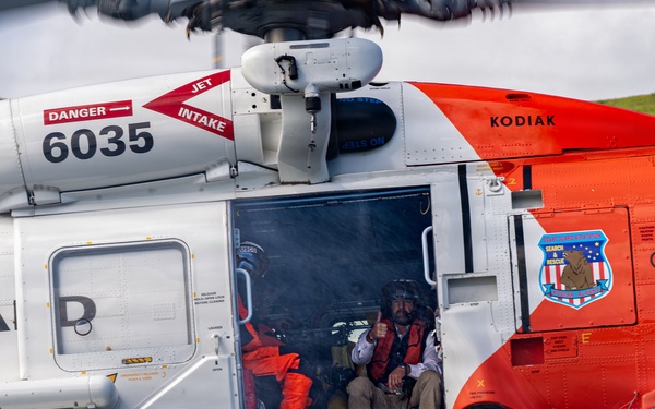 Coast Guard members conduct search and rescue exercise during leadership visit in Kodiak