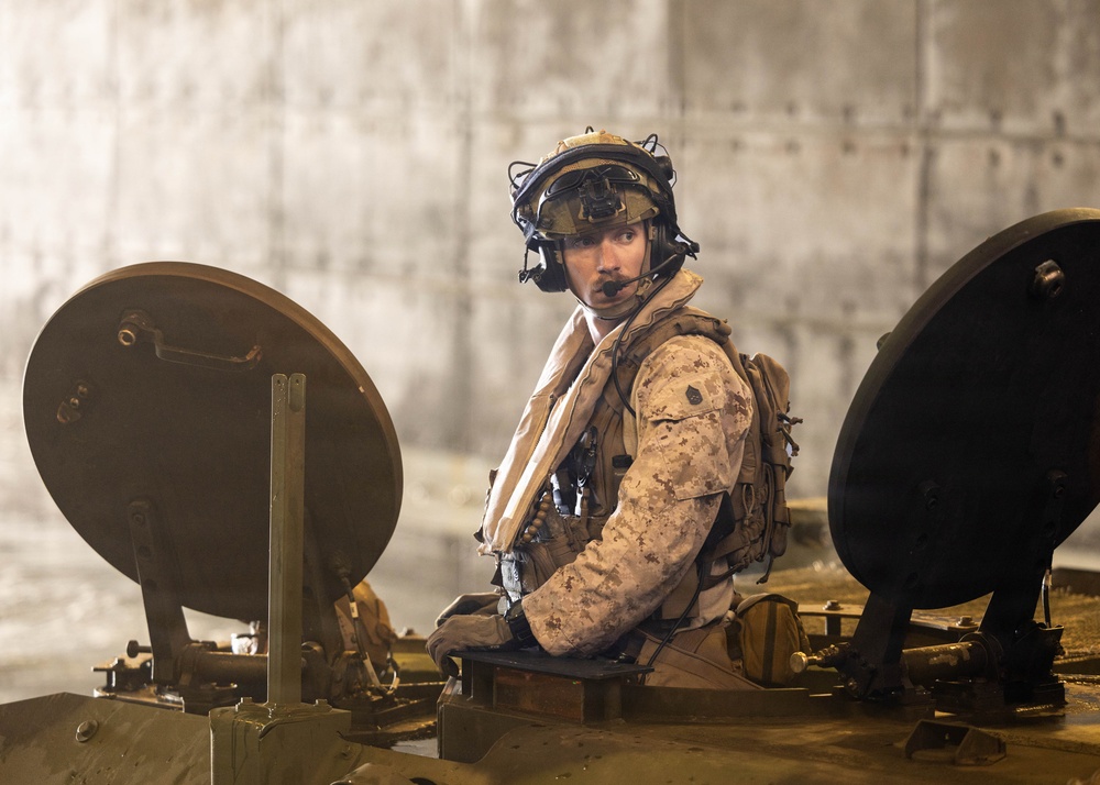 Anchroage Conducts COMPTUEX With Makin Island Amphibious Ready Group