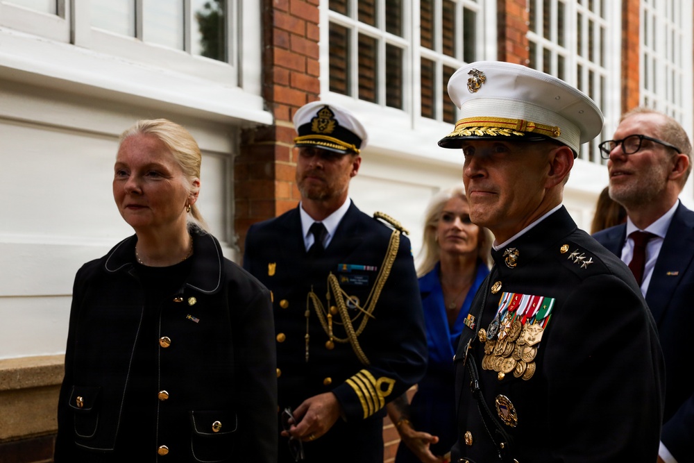Lt. Gen. Odom hosts Ambassador Clase for Evening Parade at Marine Barracks Washington