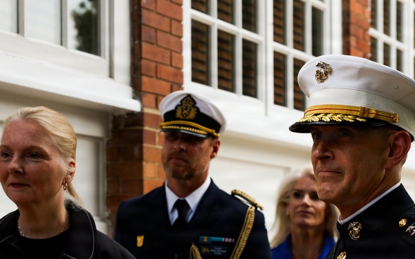 Lt. Gen. Odom hosts Ambassador Clase for Evening Parade at Marine Barracks Washington
