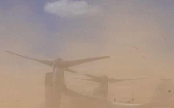 MRF-D Marines conduct aircraft refueling exercise