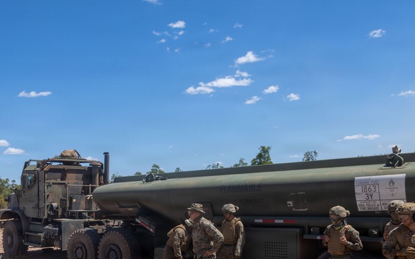 MRF-D Marines conduct aircraft refueling exercise