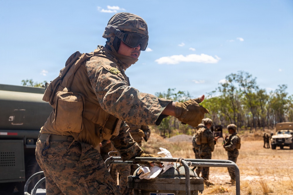 MRF-D Marines conduct aircraft refueling exercise