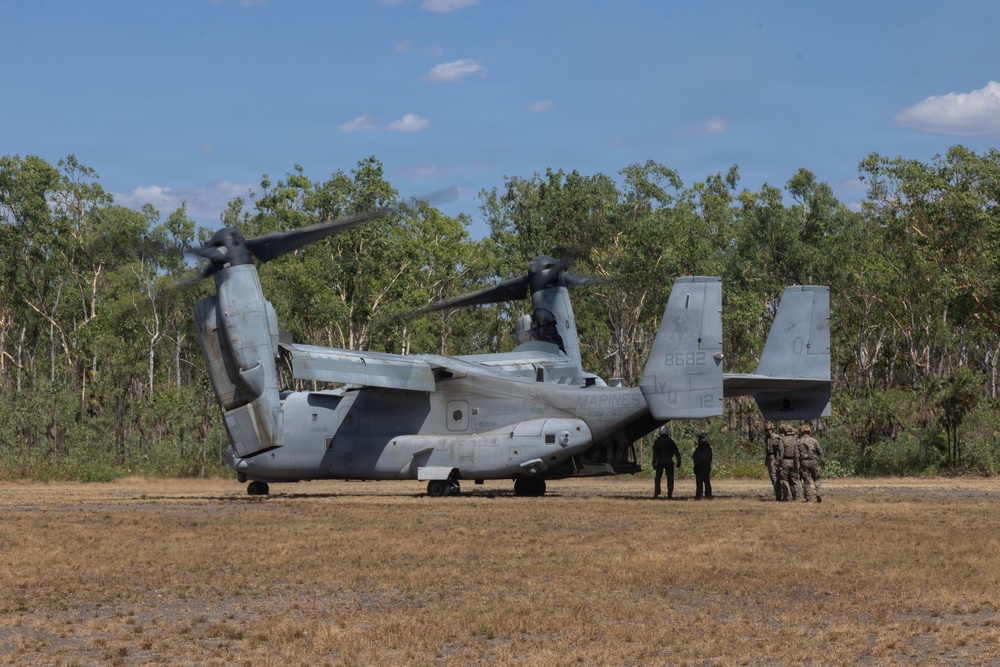 MRF-D Marines conduct fast-roping training