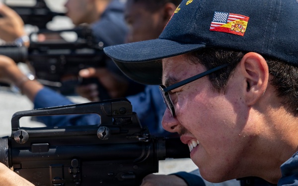DDG 117 Conducts Weapons Familiarization