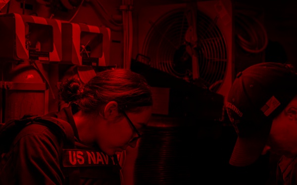 DDG 117 Conducts AT Drill