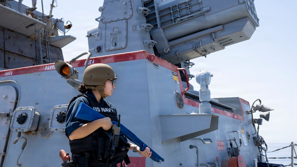 DDG 117 Conducts AT Drill