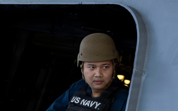 DDG 117 Conducts AT Drill