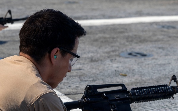 Shooting M4 Carbine on DDG 117