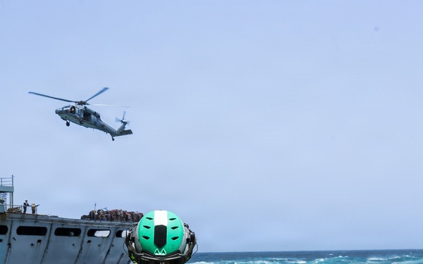 Replenishment-at-Sea Aboard USS Mason (DDG 87)