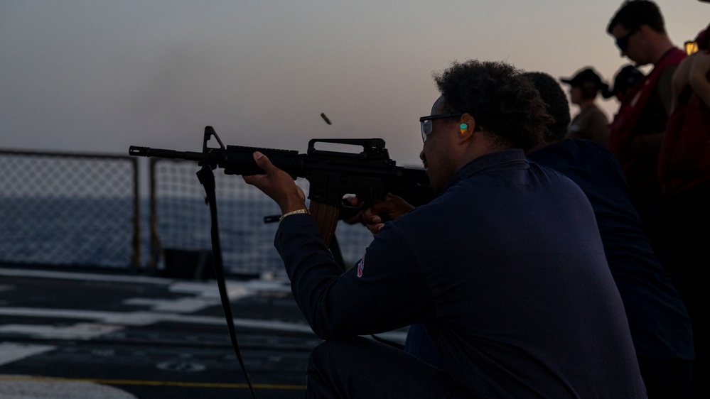 DDG 117 Conducts Low-Light Rifle Qualification