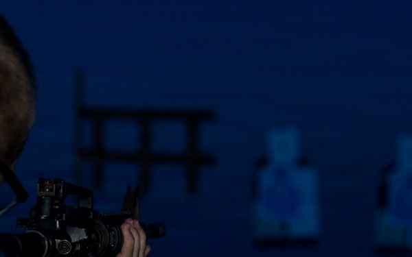 DDG 117 Conducts Low-Light Rifle Qualification