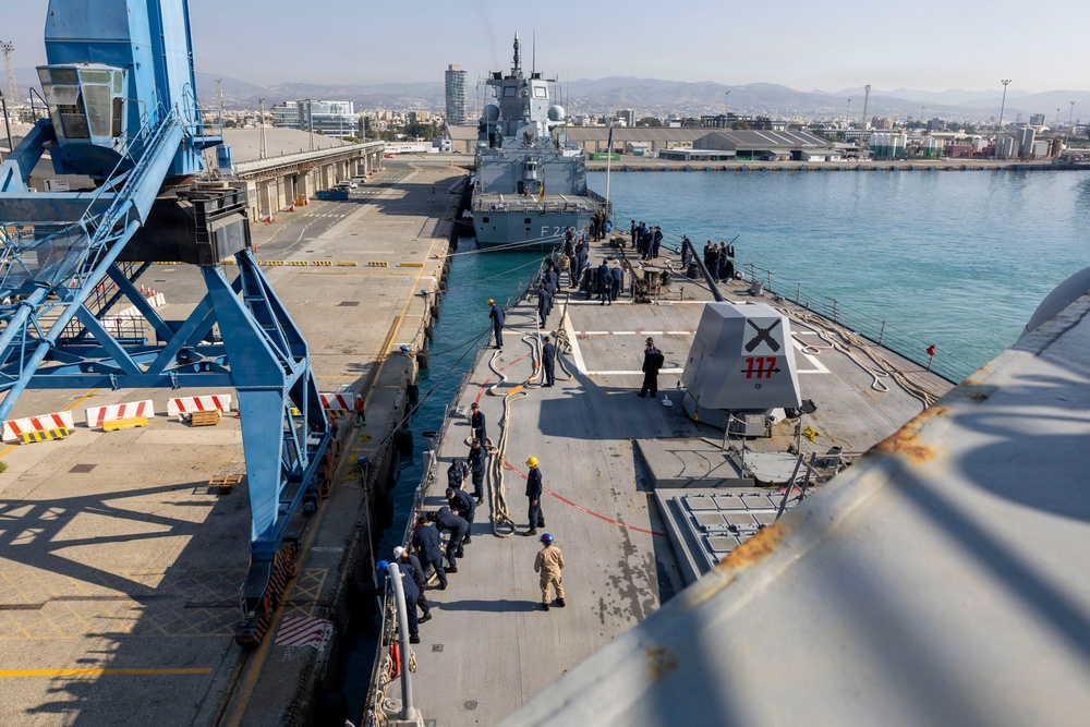 DDG 117 Pulls Into Limassol