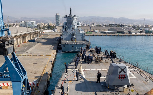 DDG 117 Pulls Into Limassol